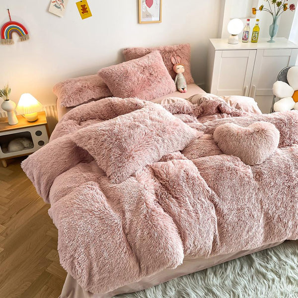 Lavishing Pink Plush Bedding Set – Deep Blush Pink Faux Fur Comforter Set for Chic Teen Girl Bedrooms